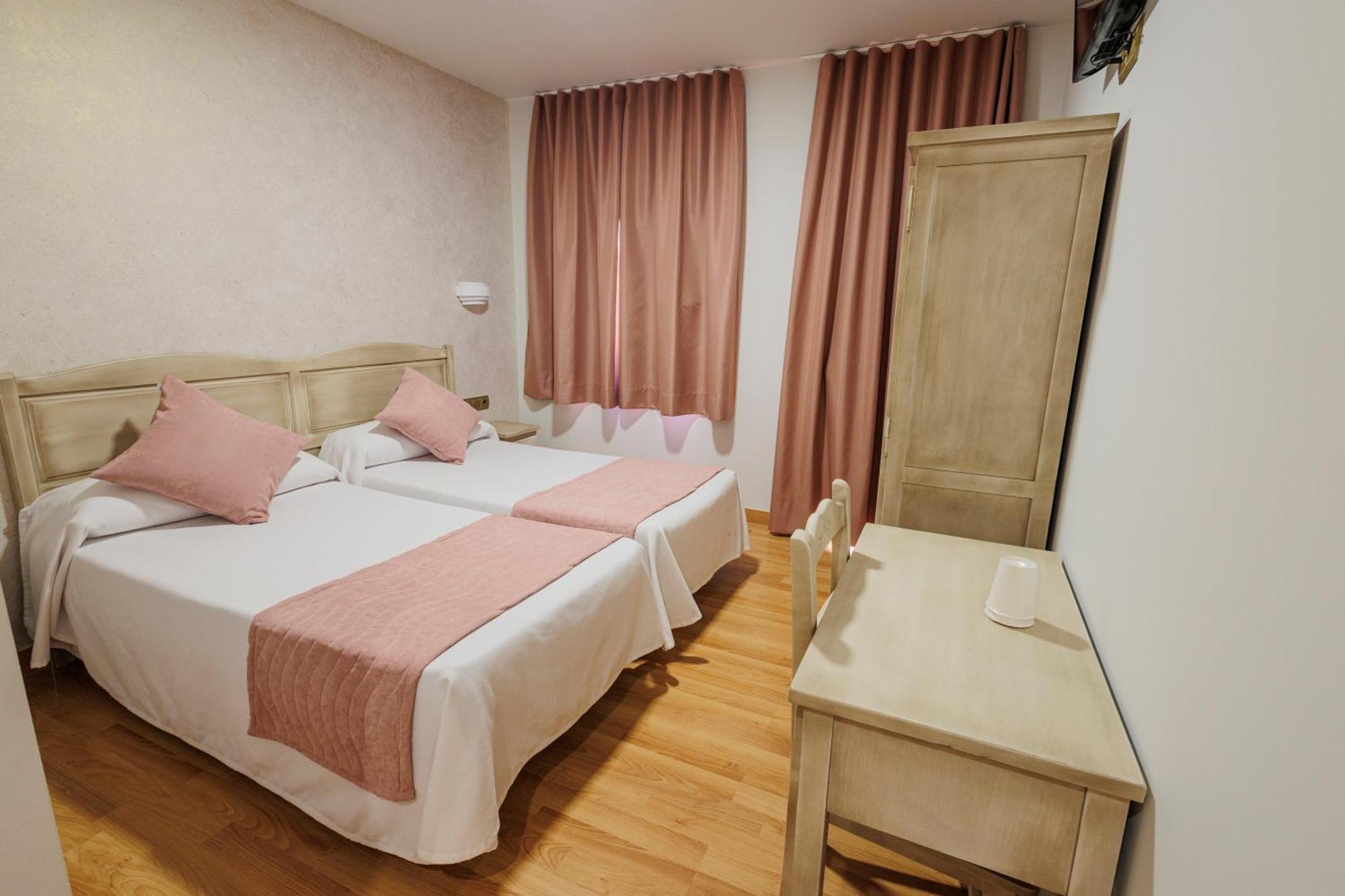 Hotel Pattaya Мосехон Экстерьер фото